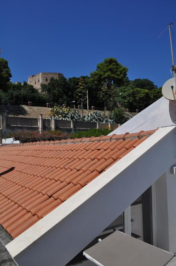 Casa Di Mario Appartamento In Centro Storico Con Due Camere Da Letto E Terrazze Cagliari Exterior foto